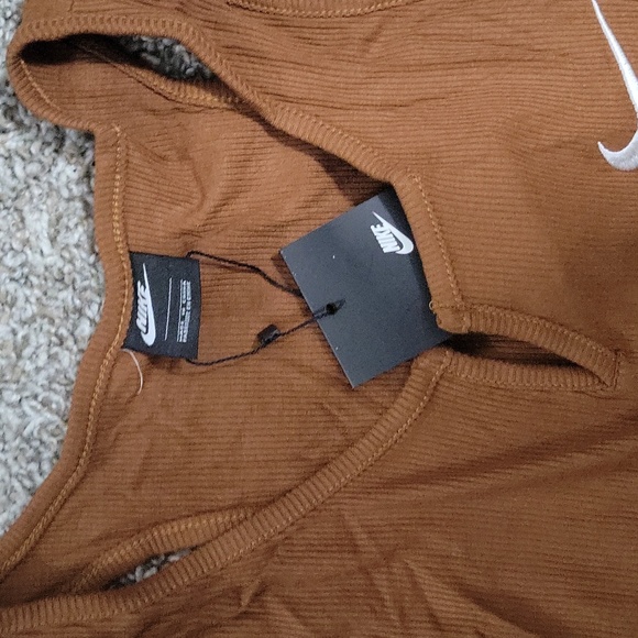 BROWN Swoosh check mark
Two-piece summer skirt set - Picture 7 of 7